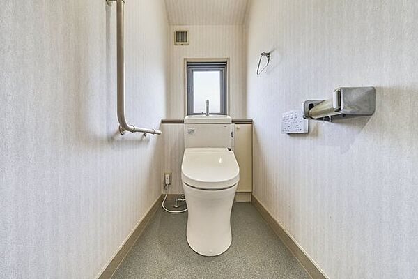 トイレを拡大表示
