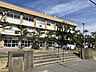 周辺：新潟市立上山中学校 710m