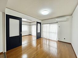 岡田マンション 103号室 1階1LDKのリビング/ダイニング