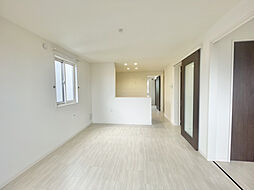 クリア高井　N棟 202号室 2階2SLDKのリビング/ダイニング