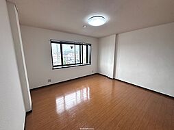 マルゴビル・ジョイフル浜野 2階1Kの寝室