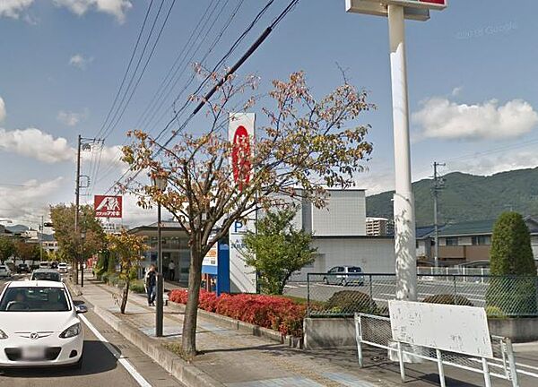 画像17:長野県信用組合 上田支店（374m）