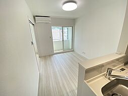 クレスト諏訪形 201 2階1LDKのリビング/ダイニング