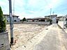 周辺：西側道路を含めた現地の様子です（敷地北西側から撮影）