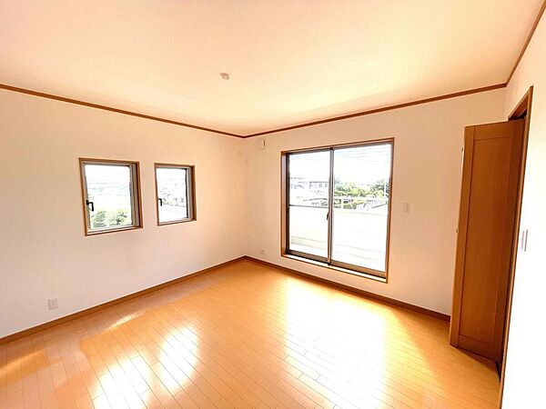 洋室を拡大表示