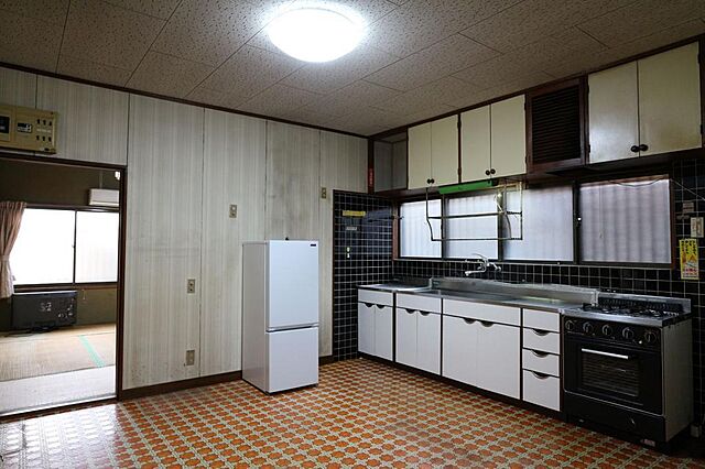 キッチン 玉名郡長洲町大字長洲1782