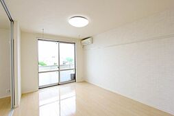 イルマーレ 203 2階1LDKのリビング/ダイニング