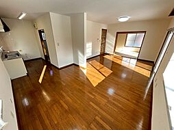 ラ・パーク類家南　Ａ 3 3LDKのリビング/ダイニング