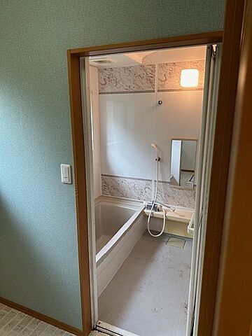 浴室 宮崎市佐土原町西上那珂250-12