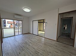 河辺住宅 9号棟 1階2LDKのリビング/ダイニング