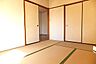 和室：☆和室も2面採光となっています☆
