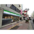 コンビニ「ファミリーマート 大宮大栄橋店まで190m」