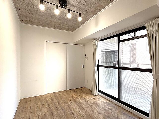 室内 ロイヤル御池 5階/504