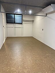 KOSTICKAMIIKEDAI 101 1階ワンルームのリビング/ダイニング