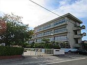 「大治西小学校」　学校行事の様子などをHPにきめ細かく掲載し、子供たちの様子を公開。配布文書も一覧で公開しており、お子さんが忘れても安心です。 900m