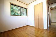 2F洋室3。小さめのお部屋は書斎などにもピッタリ