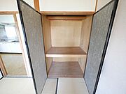 押入（東側和室）