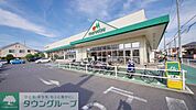 マルエツ朝霞溝沼店 徒歩8分。スーパー 620m