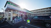 ファミリーマートふじみ野駒林店 144m