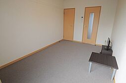 レオパレスハイム三ツ沢 3階1Kのリビング/ダイニング