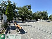 霞台公園 徒歩3分。住宅街の中にある落ち着いた公園です♪ 180m