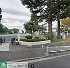 石川小学校 徒歩7分。 560m
