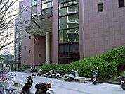 ★★横浜市中央図書館 489m