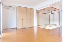 グランドール一橋学園1 3階3LDKのリビング/ダイニング