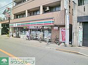 セブンイレブン小金井東町店 徒歩9分。コンビニ 680m