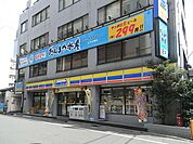 ミニストップ 920m