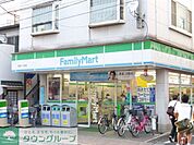 ファミリーマート調布駅北店 徒歩3分。コンビニ 210m