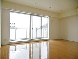 東急田園都市線 三軒茶屋駅 徒歩13分の賃貸マンション 3階1SLDKのリビング/ダイニング