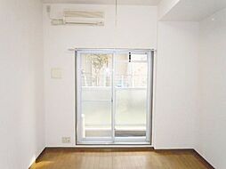 東急東横線 学芸大学駅 徒歩3分の賃貸マンション 1階1Kのリビング/ダイニング