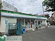 ファミリーマート 世田谷新町店 徒歩6分。 430m