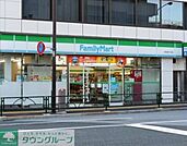 ファミリーマート四谷四丁目店 徒歩9分。 650m