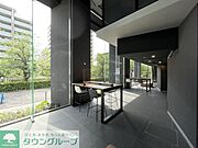 タウンハウジングレジデンス事業部　恵比寿店・赤坂店までお問合せ下さい。