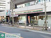 セブンイレブン港区南青山7丁目店 徒歩5分。コンビニ 350m