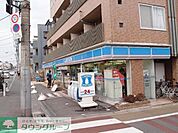 ローソン 徒歩6分。 440m