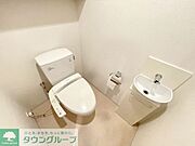 タウンハウジングレジデンス事業部　恵比寿店・赤坂店までお問合せ下さい。