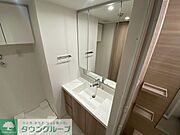 お問合せは(株)タウンハウジングレジデンス事業部【03-5563-9055】までお気軽にお問合せ下さい。