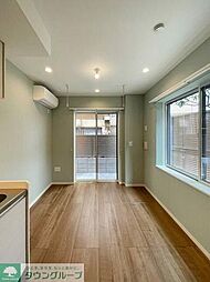 オレンジハウス 101 1階ワンルームのリビング/ダイニング