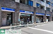 ローソン渋谷初台一丁目店 徒歩4分。 280m
