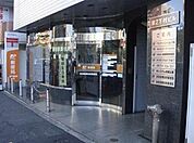 新宿歌舞伎町郵便局 550m