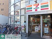 セブンイレブン 徒歩2分。コンビニ 150m