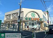 ライフ赤塚店 徒歩17分。スーパー 1300m