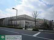足立区立新田中学校 徒歩26分。中学校 2040m