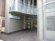 ファミリーマート 80m