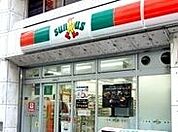 サンクス神田駅北口店 118m