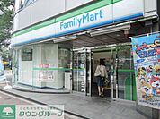 ファミリーマート日本橋茅場町店 徒歩5分。コンビニ 330m