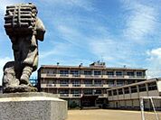 都小学校 438m
